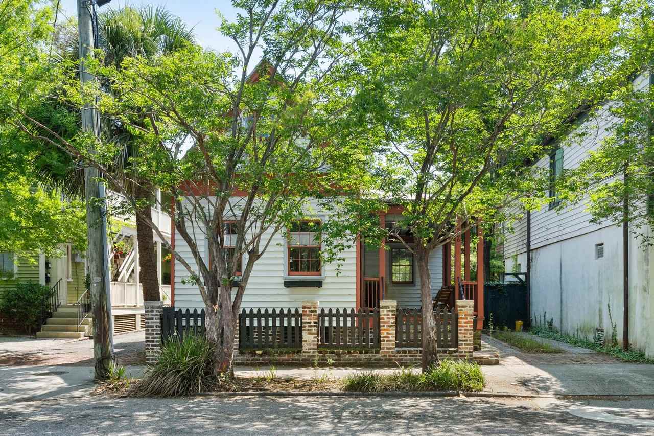 266 Ashley Ave - Photo 2 of 26
