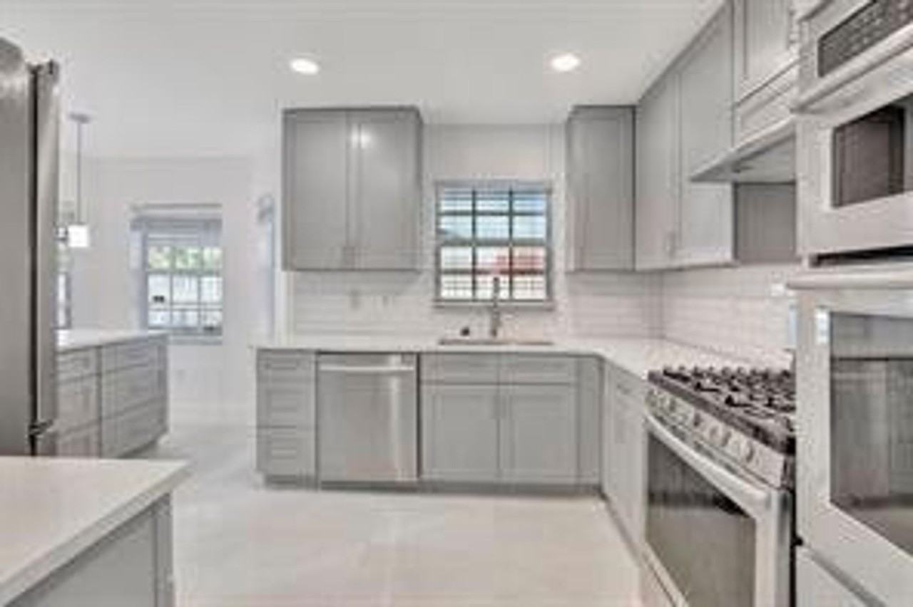 2410 Nw 137th Ter - Photo 2 of 20