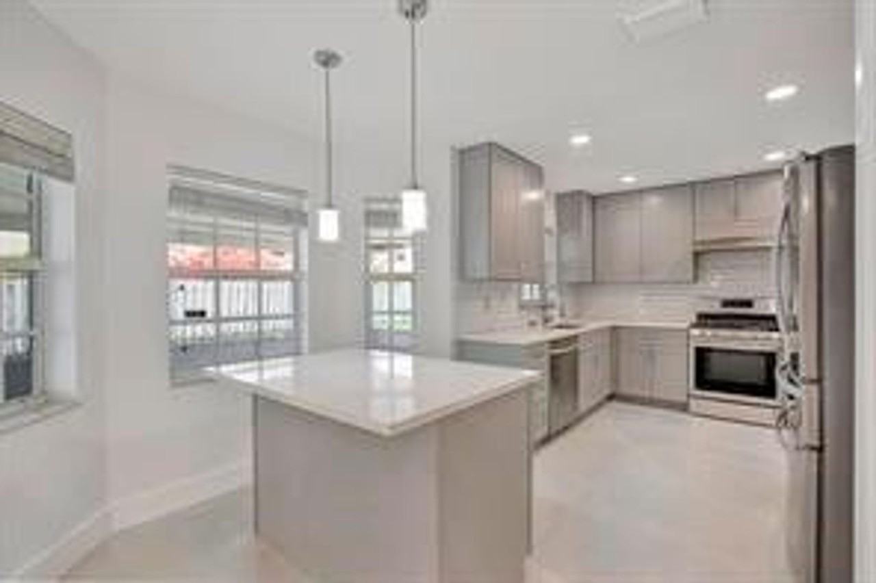 2410 Nw 137th Ter - Photo 3 of 20