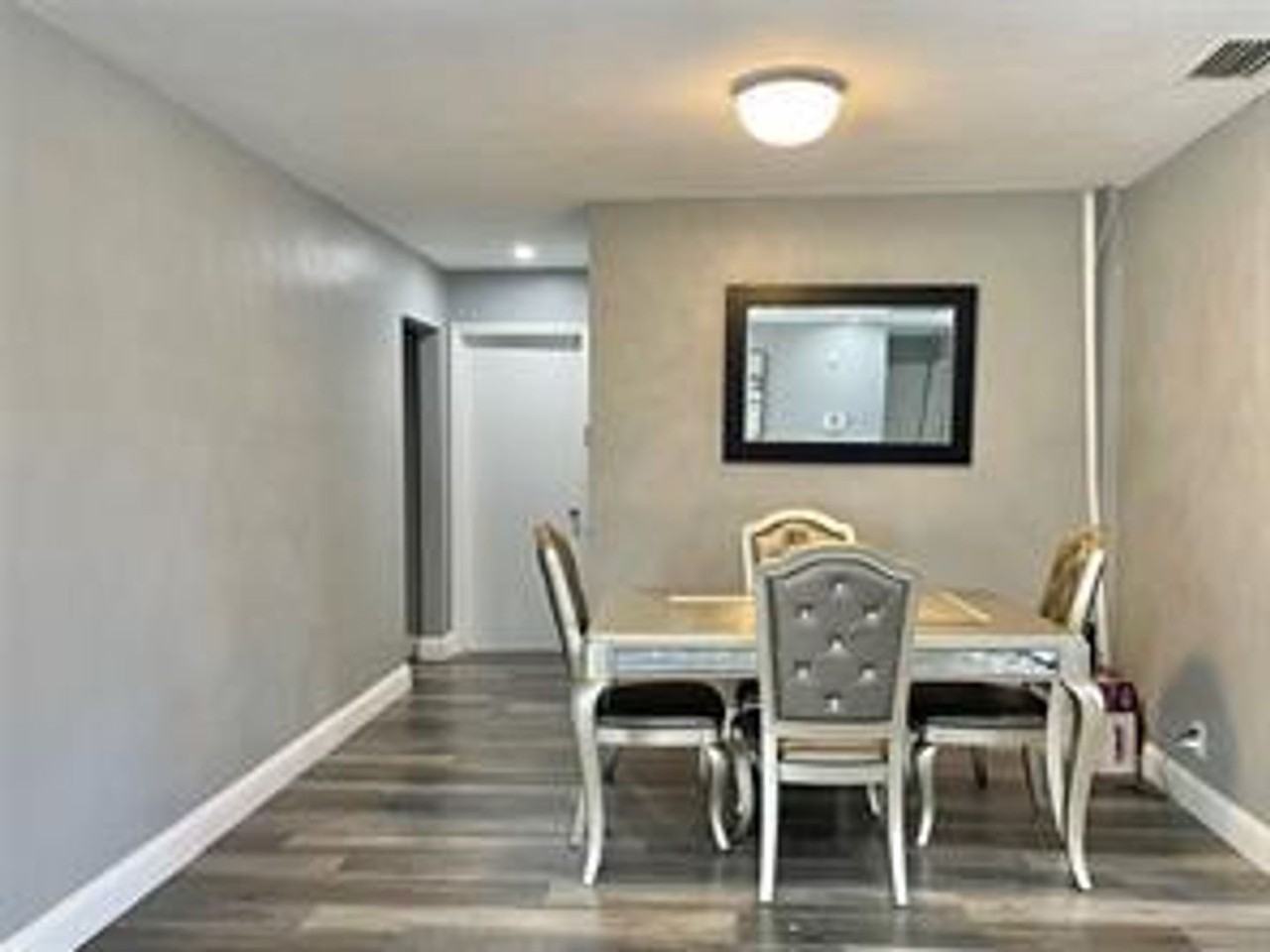 1478 Ne 56th St - Photo 5 of 23