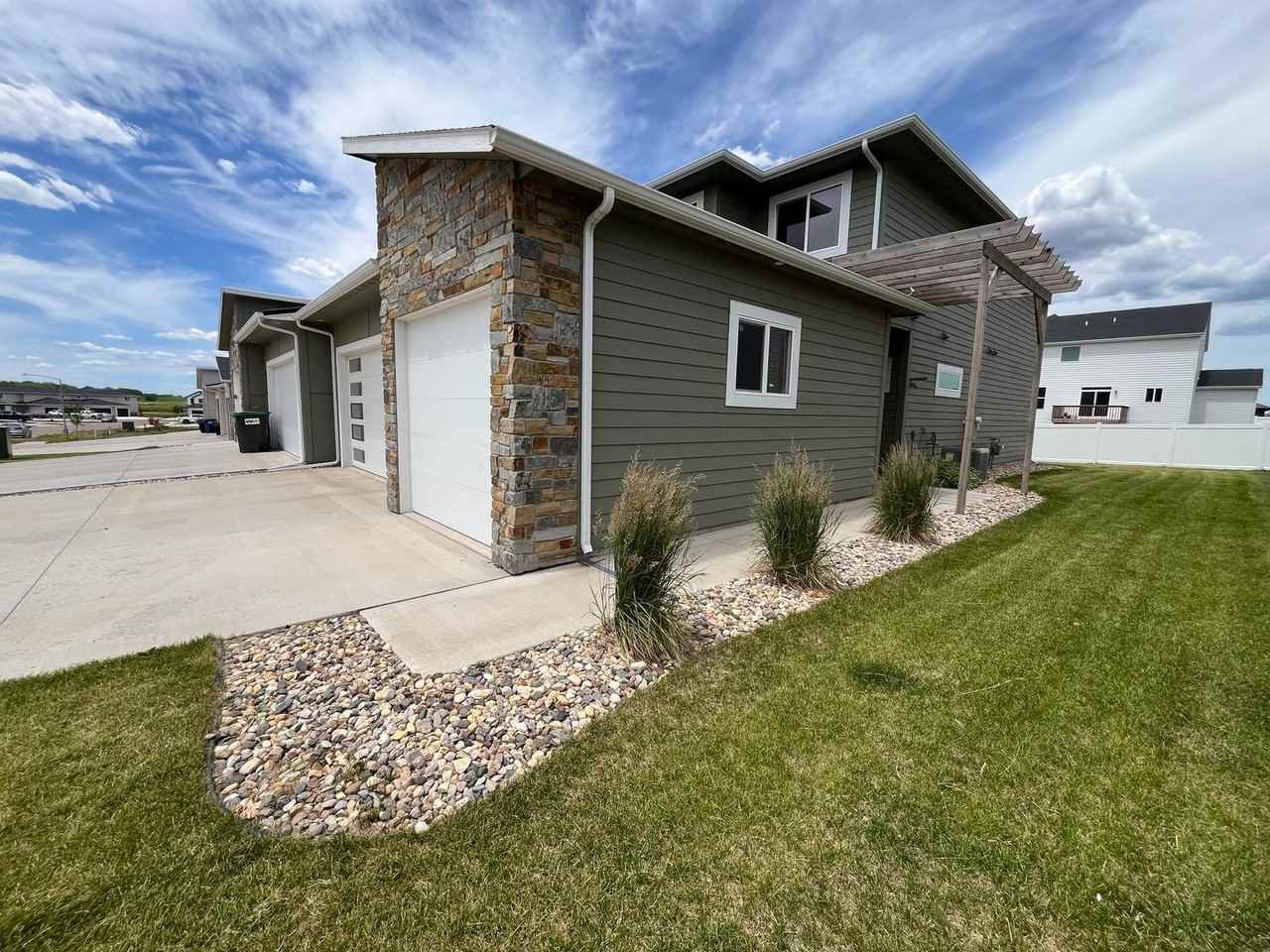5412 W Liberator Cir - Photo 2 of 32