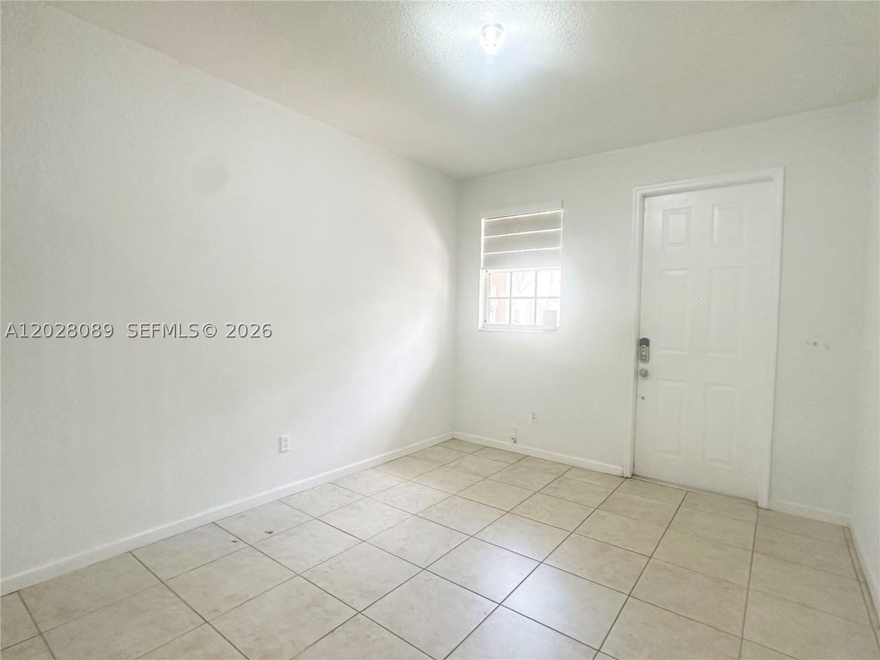 662 Ne 21st Ter - Photo 2 of 33