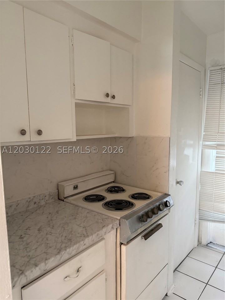 7811 Johnson St #3E - Photo 3 of 6