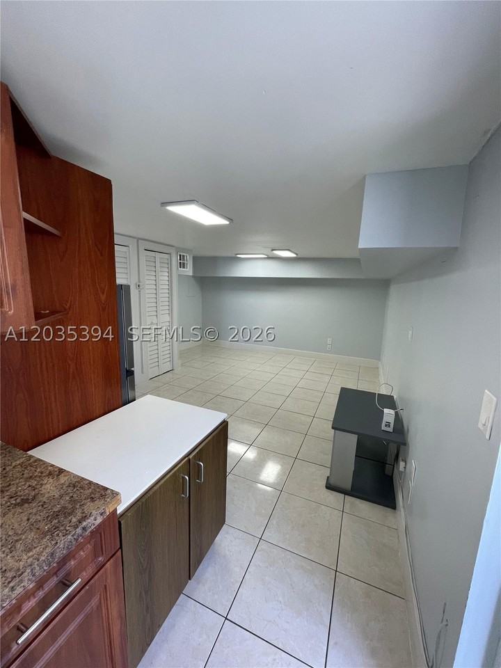 3333 W 4th Ave #A - Photo 3 of 8