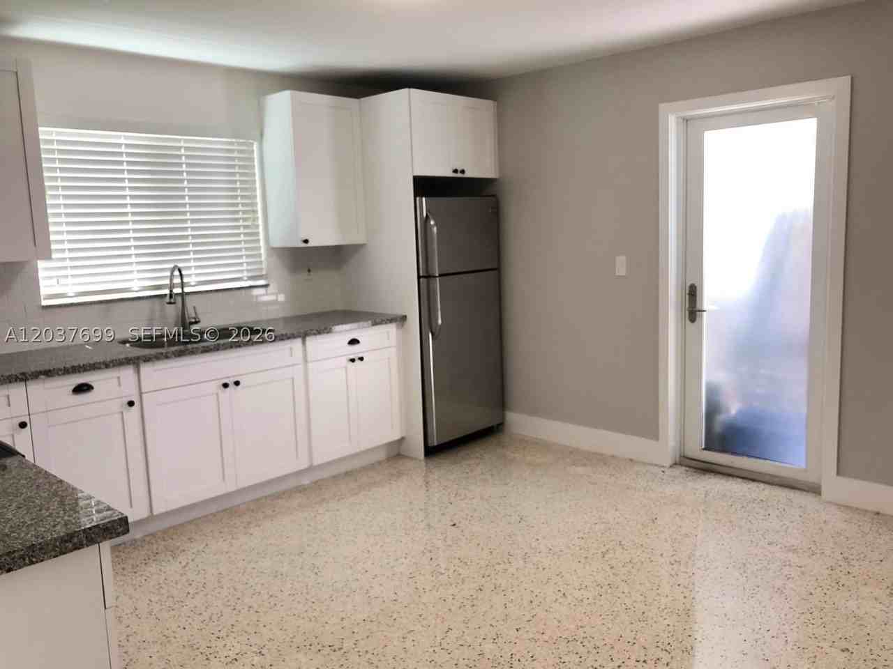 12020 Ne 12th Ct #12020 - Photo 2 of 11