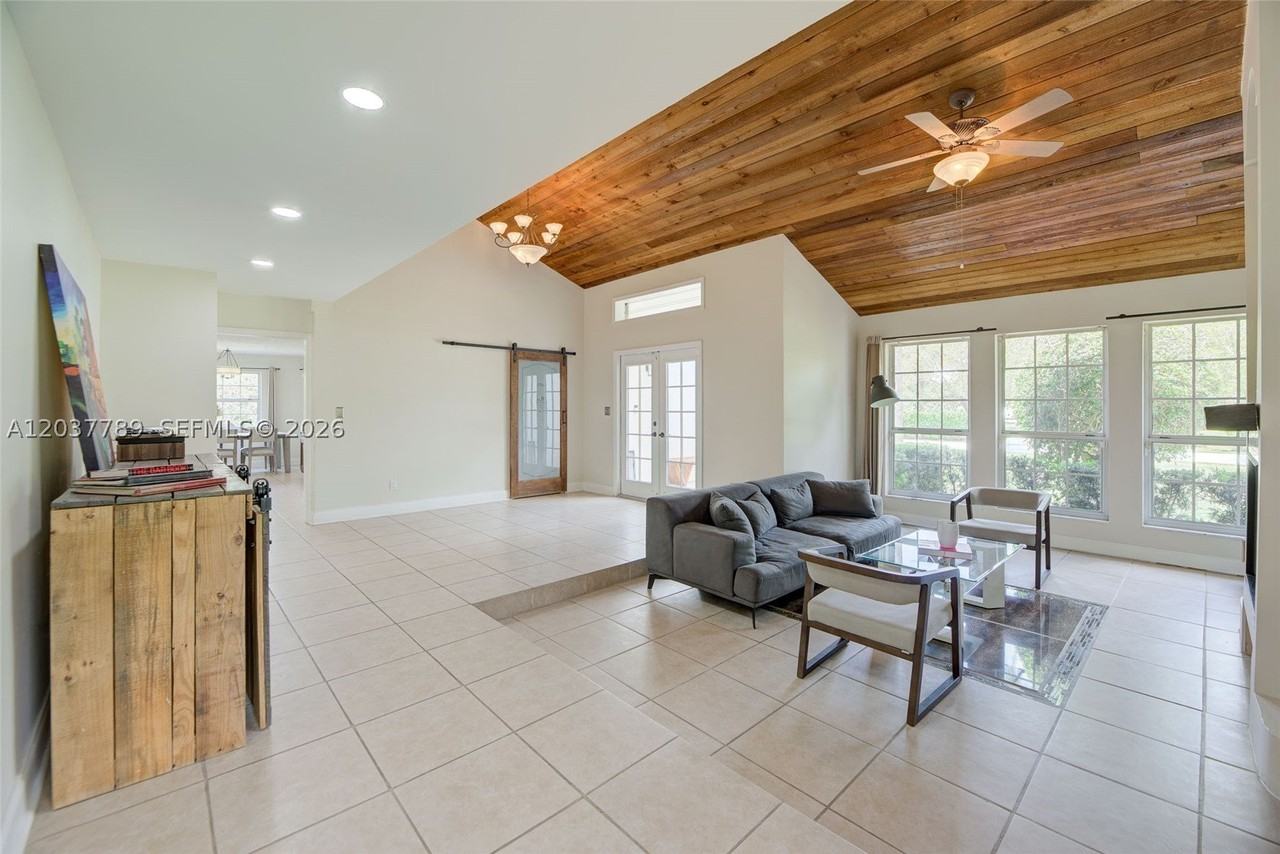 1300 Nw 122nd Ave - Photo 6 of 41
