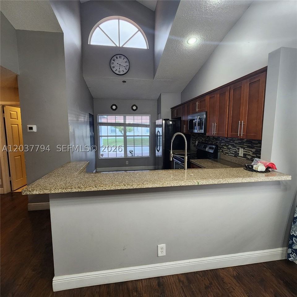 10180 Fanfare Dr #10180 - Photo 7 of 31