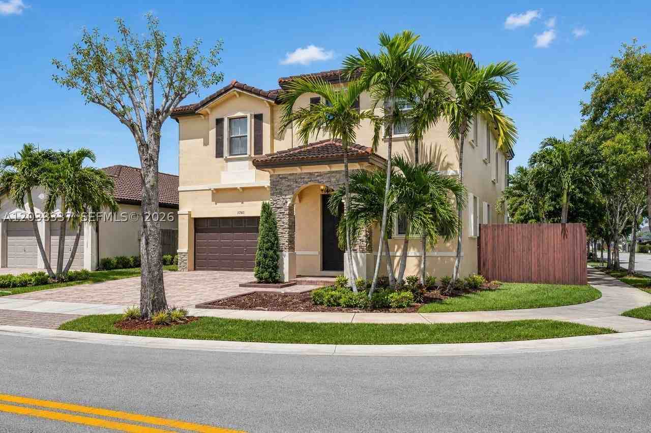 11765 Sw 154th Pl - Photo 2 of 47