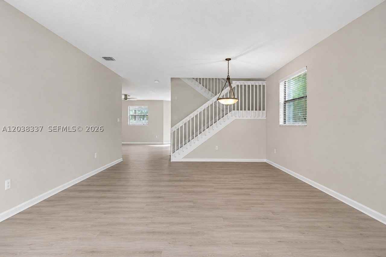 11765 Sw 154th Pl - Photo 6 of 47