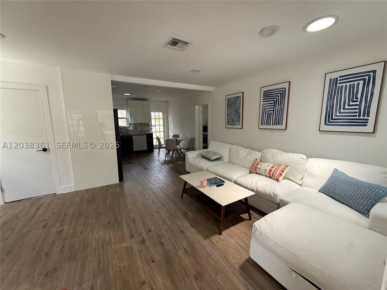 1719 Hayes St - Photo 2 of 11