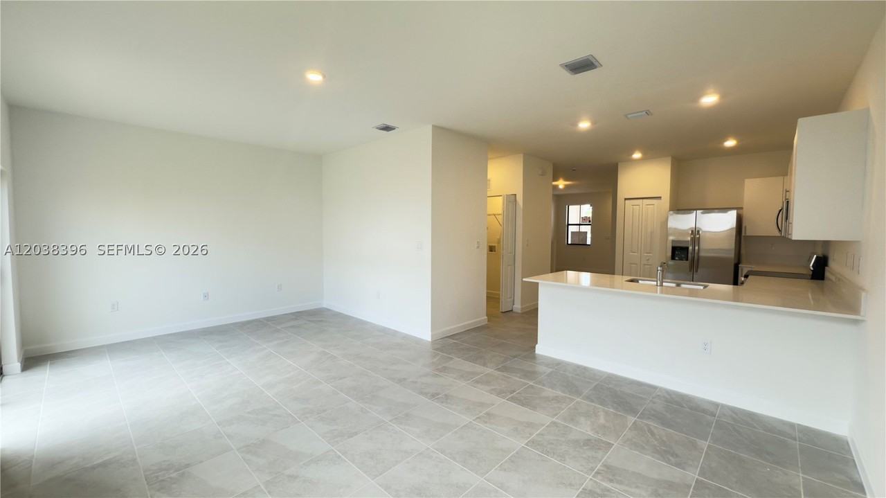 12900 Sw 231st St #12900 - Photo 6 of 24