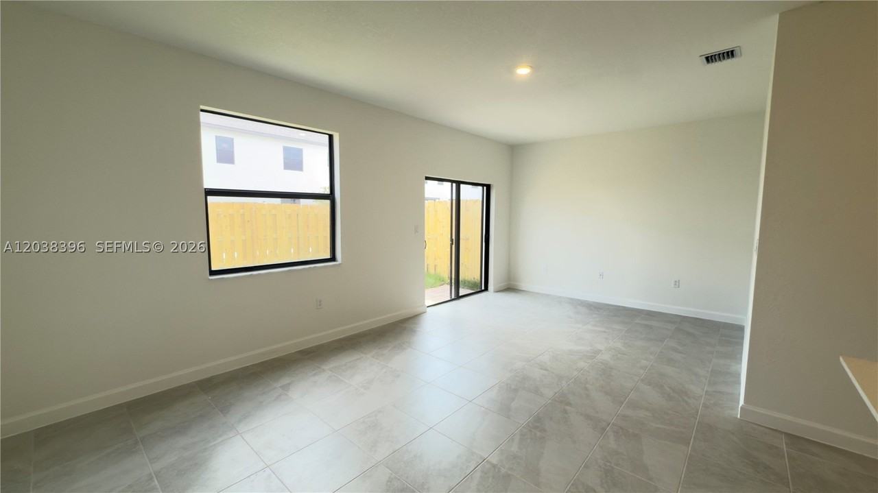 12900 Sw 231st St #12900 - Photo 7 of 24