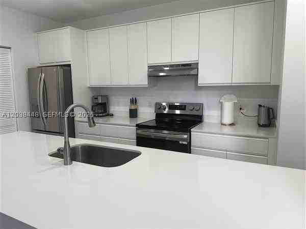 2201 Polk St #101 - Photo 7 of 8
