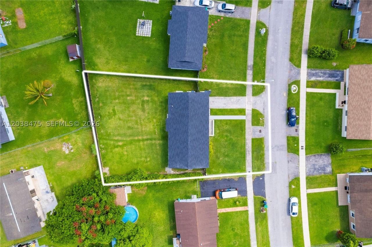 14414 Sw 105th Ct #0 - Photo 5 of 24