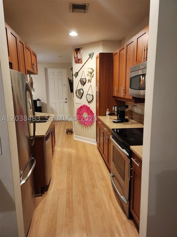 259 Sw 13th Ter #259 - Photo 3 of 7