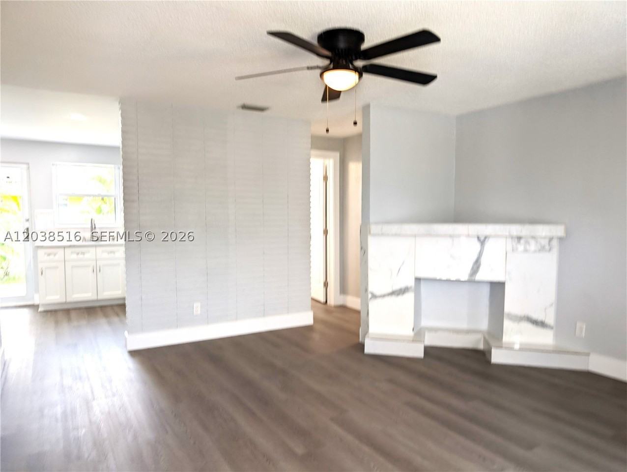 2721 Nw 25th St - Photo 2 of 31