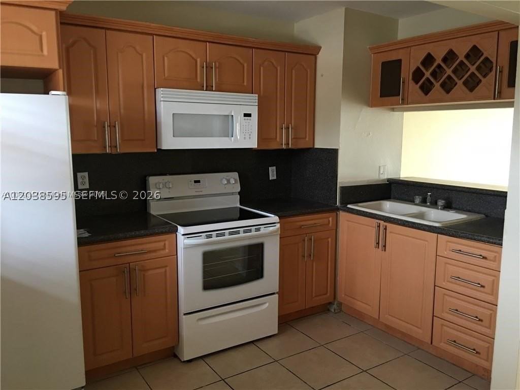 315 Nw 109th Ave #207 - Photo 5 of 19