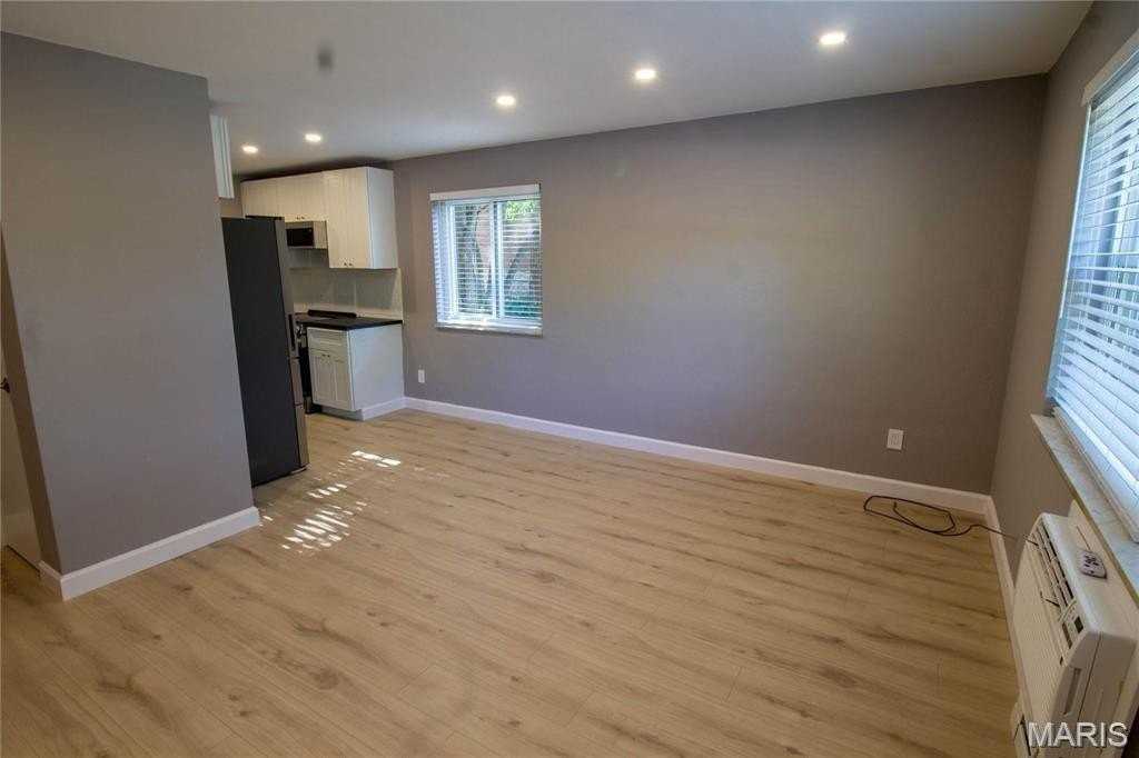 5349 Arsenal St #8 - Photo 4 of 11