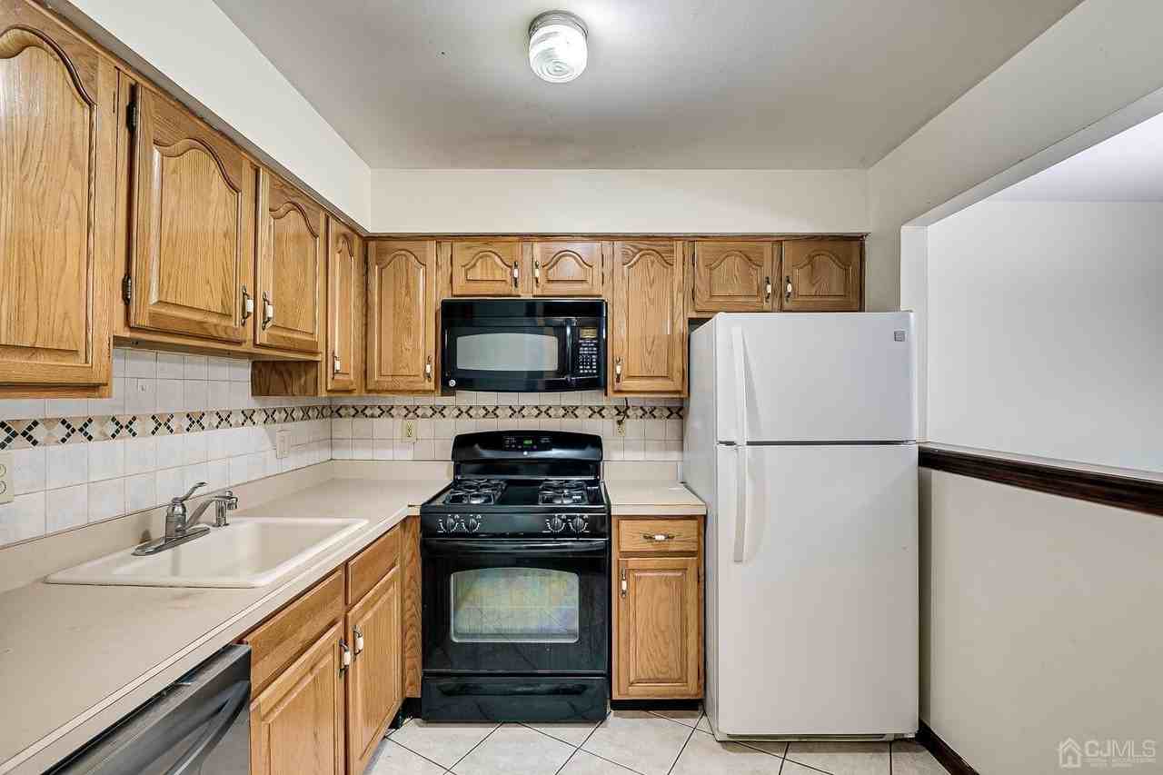135-C Beverly Hill Ter - Photo 6 of 24
