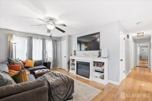 featured image of 455 W Smith St #1
