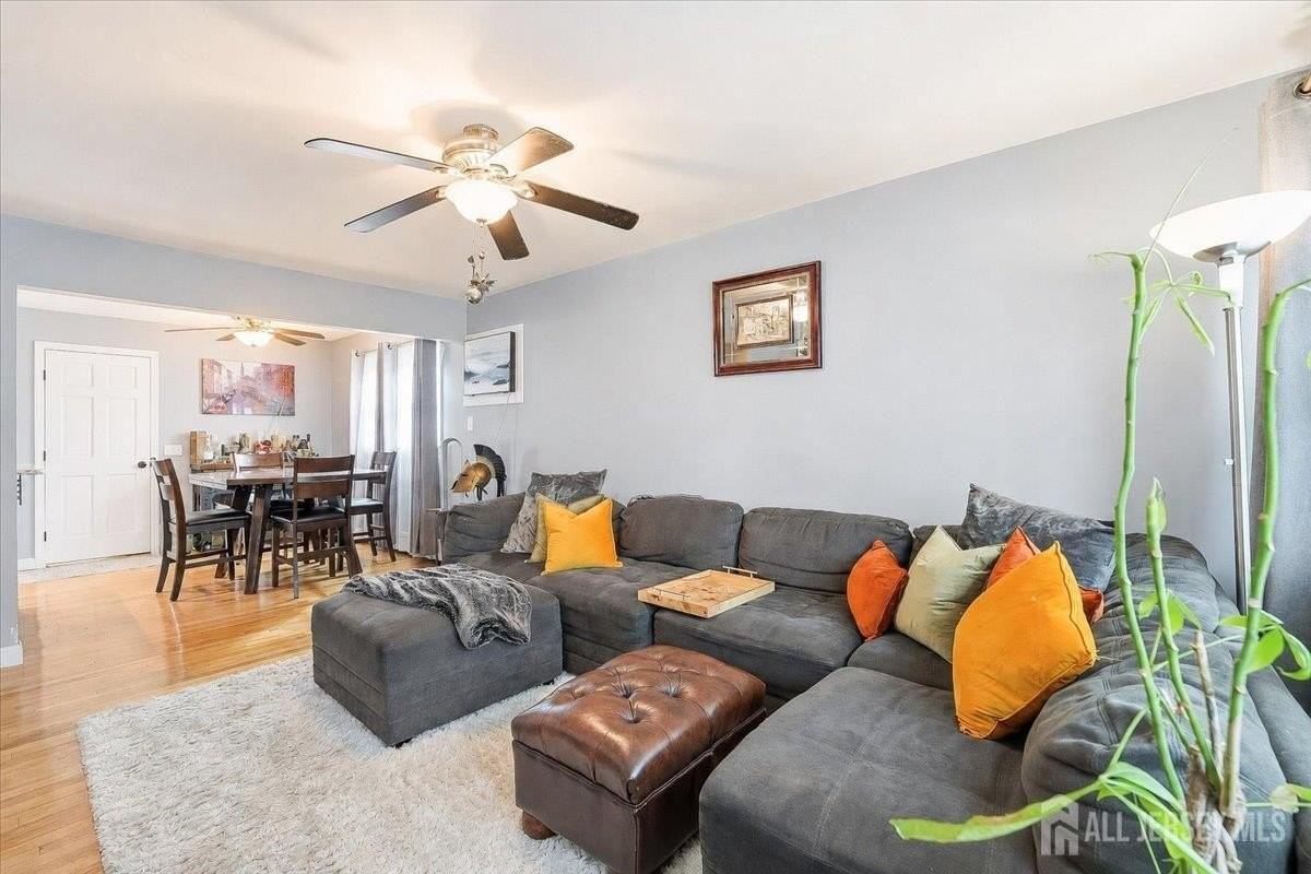 455 W Smith St #1 - Photo 3 of 16