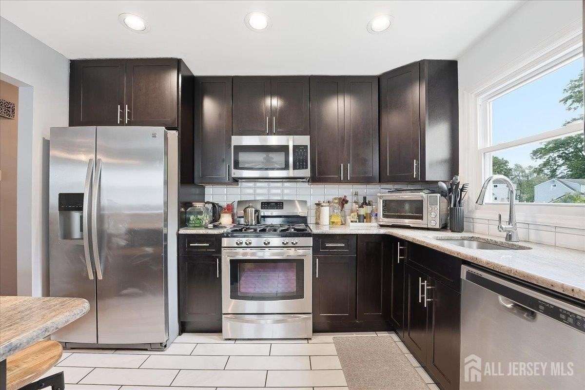 455 W Smith St #1 - Photo 7 of 16