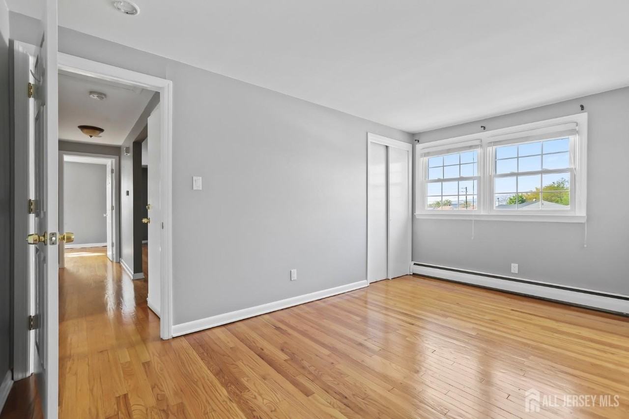 445 W Smith St #2 - Photo 5 of 12