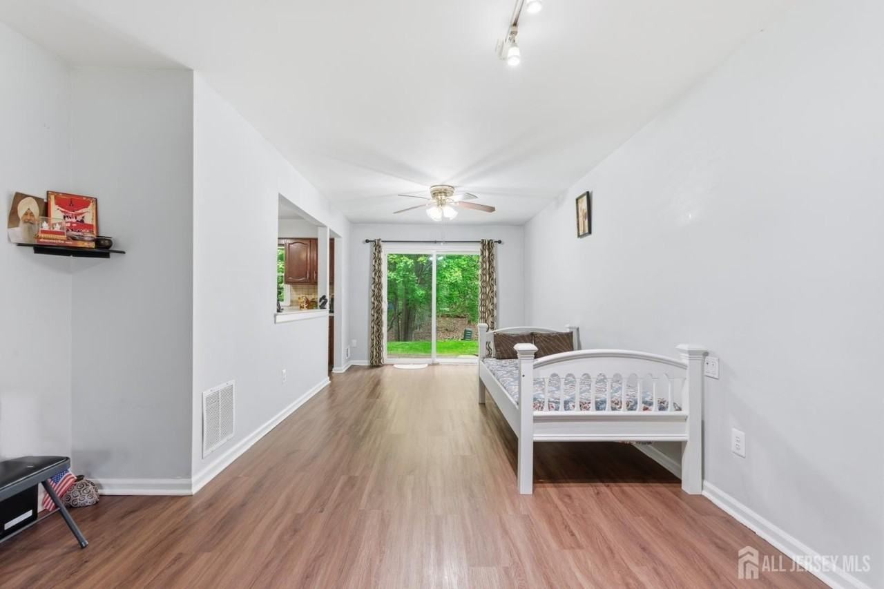 2804 Cricket Cir - Photo 6 of 26