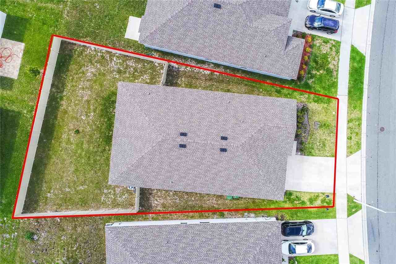 628 REGGIE ROAD - Photo 2 of 37