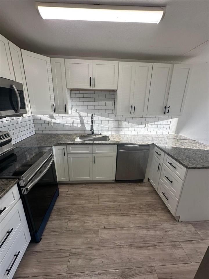 5064 Downing St #4 - Photo 5 of 20