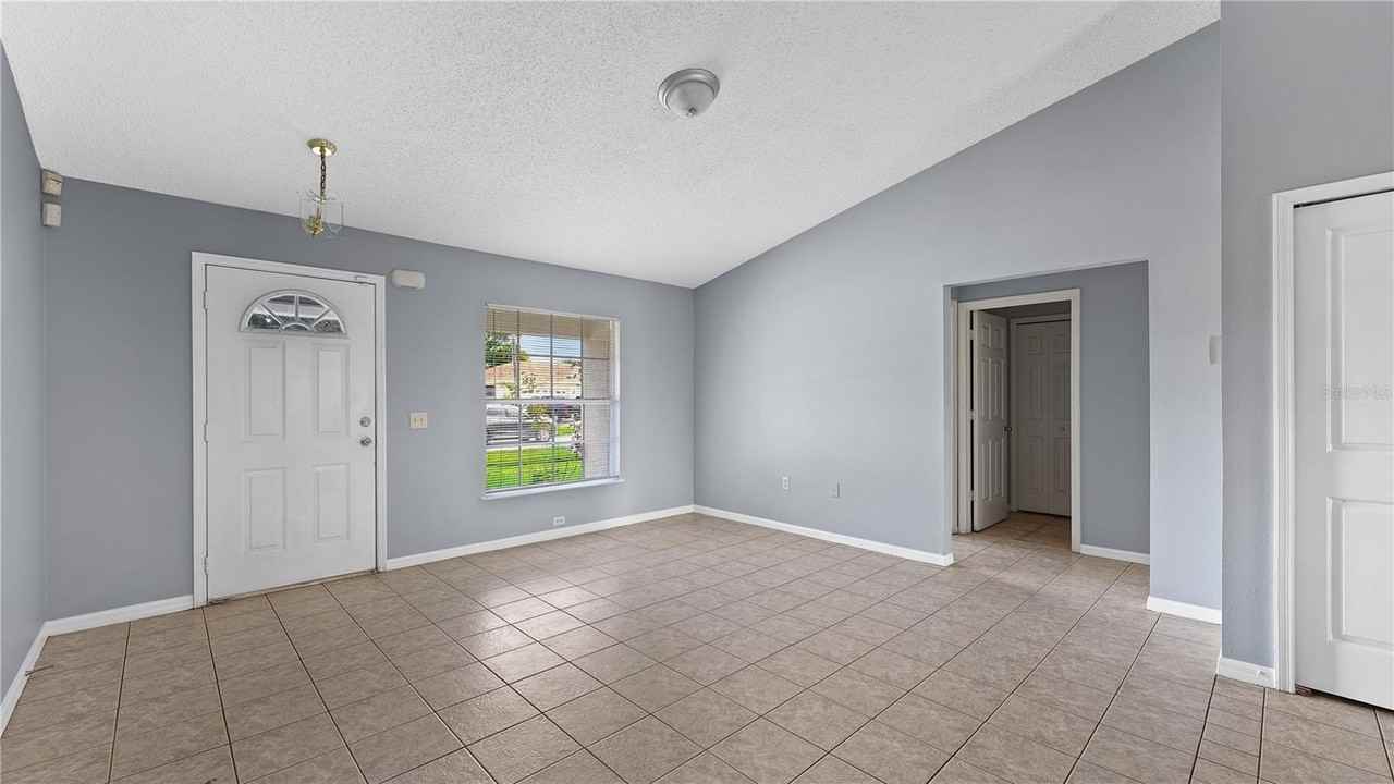 568 Kingfisher Dr - Photo 7 of 20