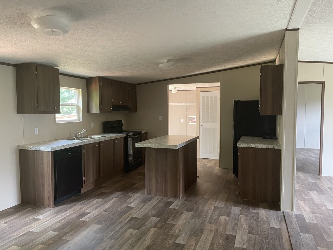 326 Oak Leaf Cir #1 - Photo 2 of 15