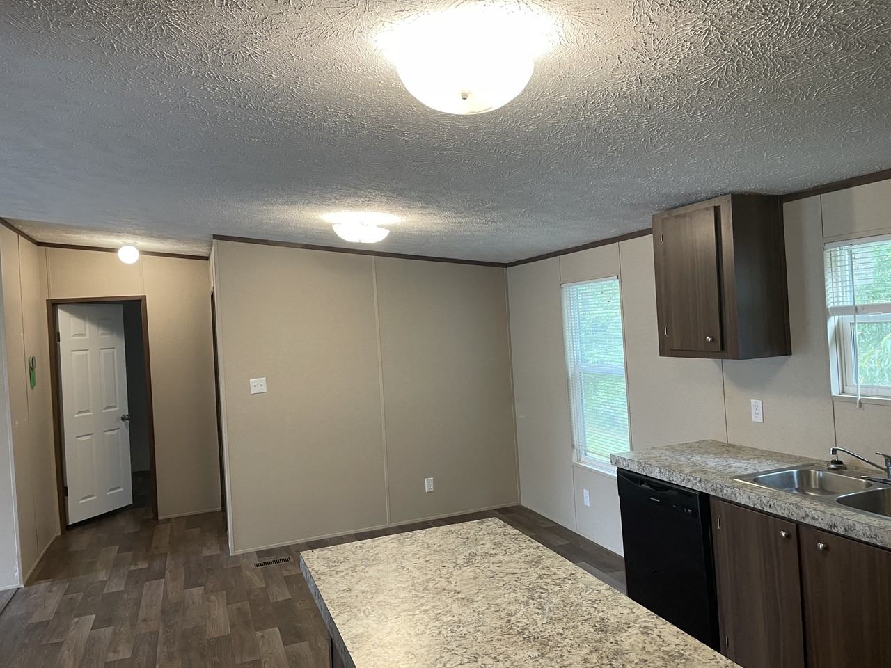 326 Oak Leaf Cir #1 - Photo 6 of 15