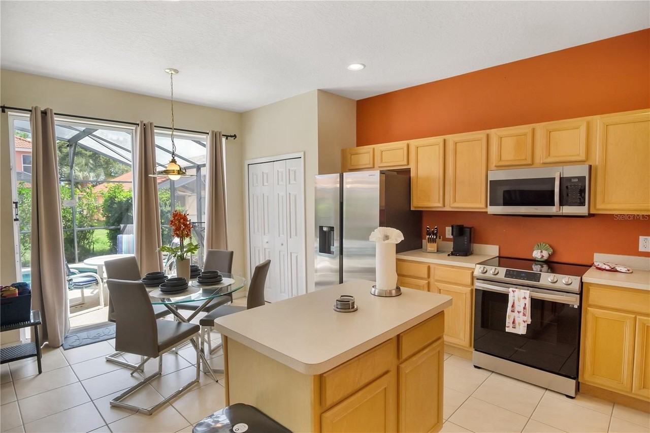 134 Sevilla Ave - Photo 2 of 33