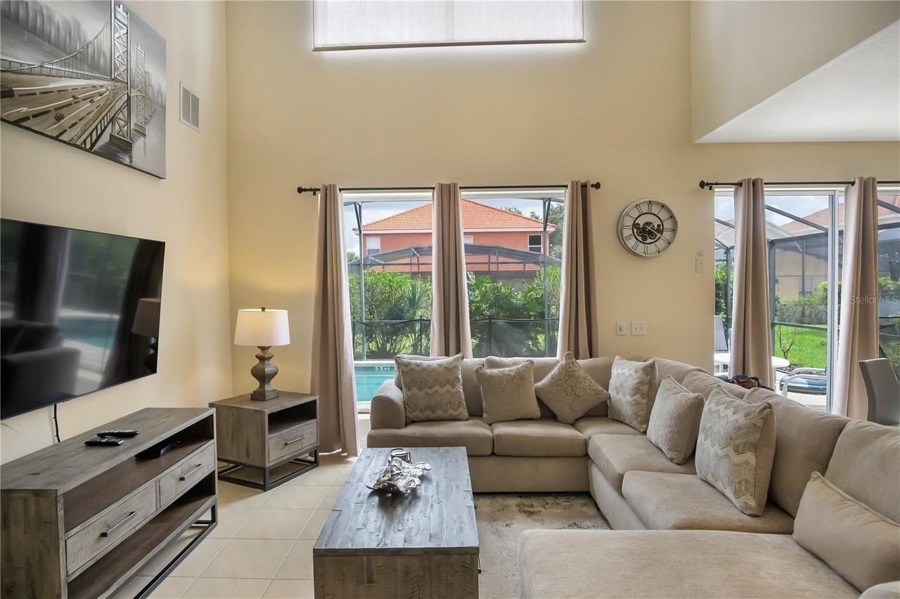 134 Sevilla Ave - Photo 7 of 33