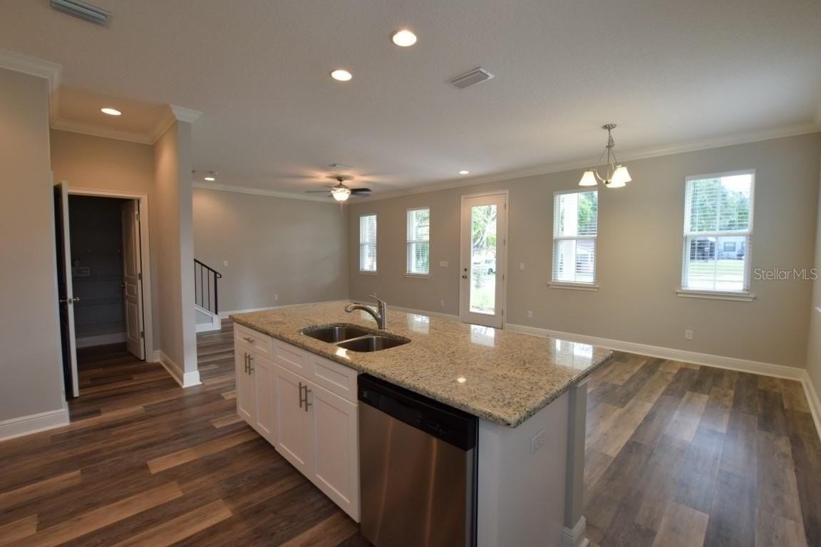 2603 E Central Blvd - Photo 3 of 11