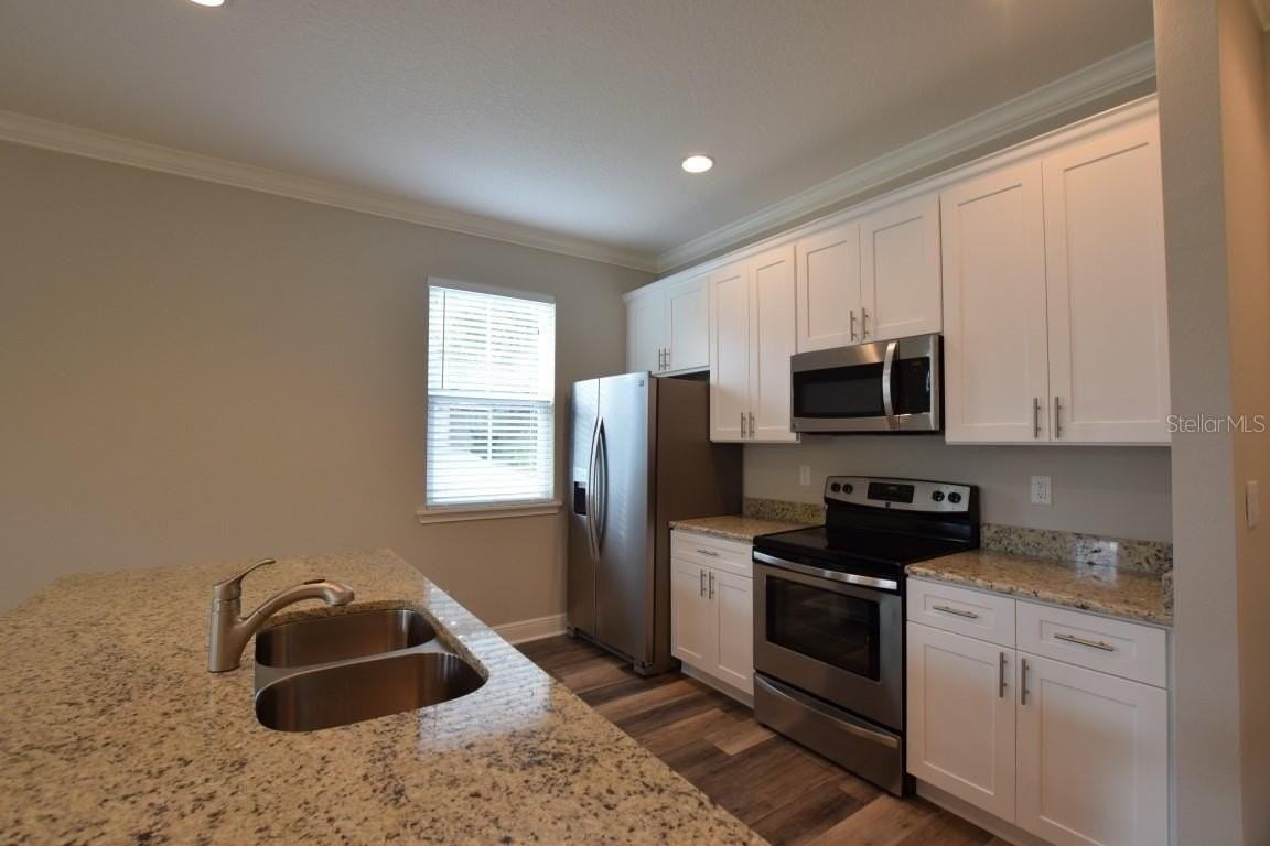 2603 E Central Blvd - Photo 5 of 11