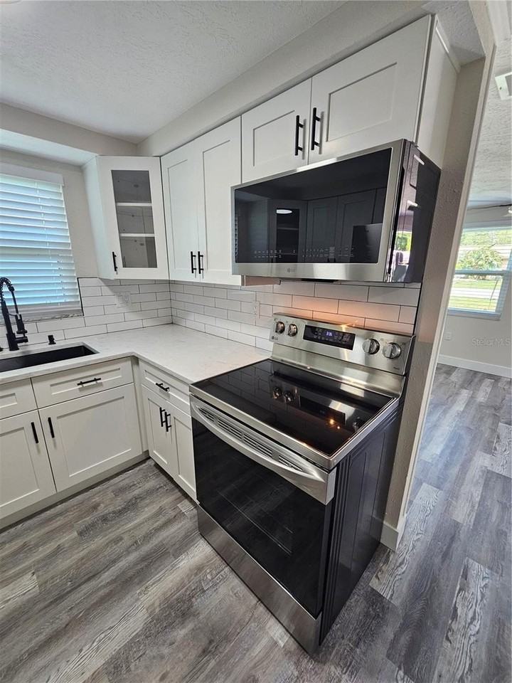 4843 Camphor Ave - Photo 4 of 22