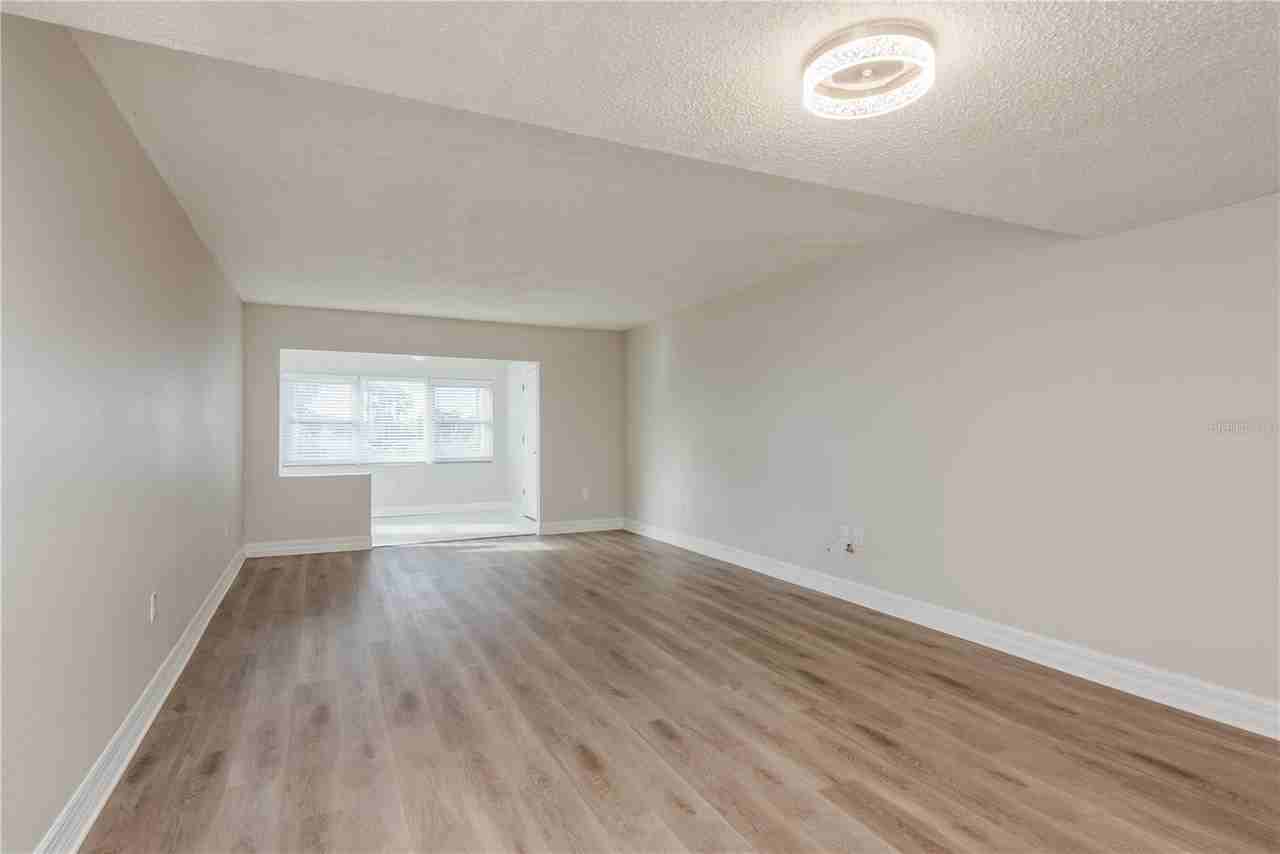 8 Glencoe Pl #104 - Photo 6 of 30