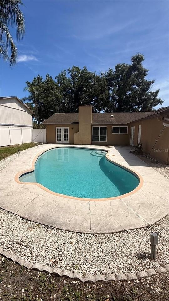 15420 Brushwood Dr - Photo 4 of 23