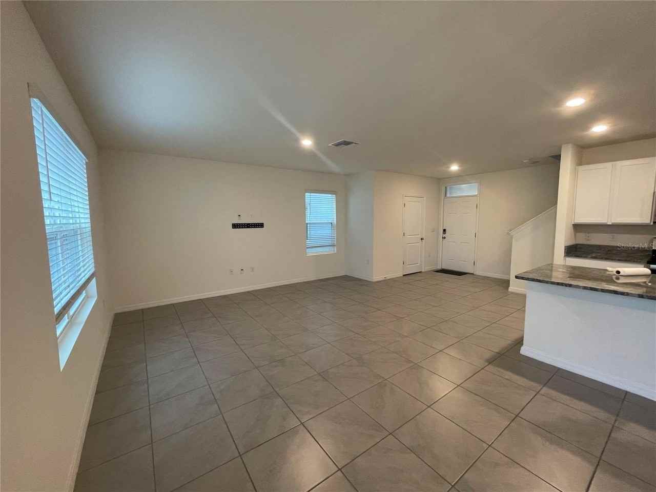 33952 Jasper Stone Dr - Photo 2 of 9
