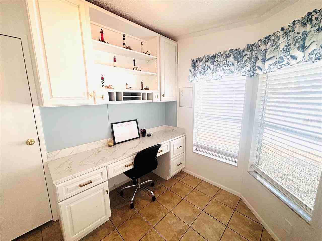 7071 Spanish Moss Ln - Photo 5 of 32