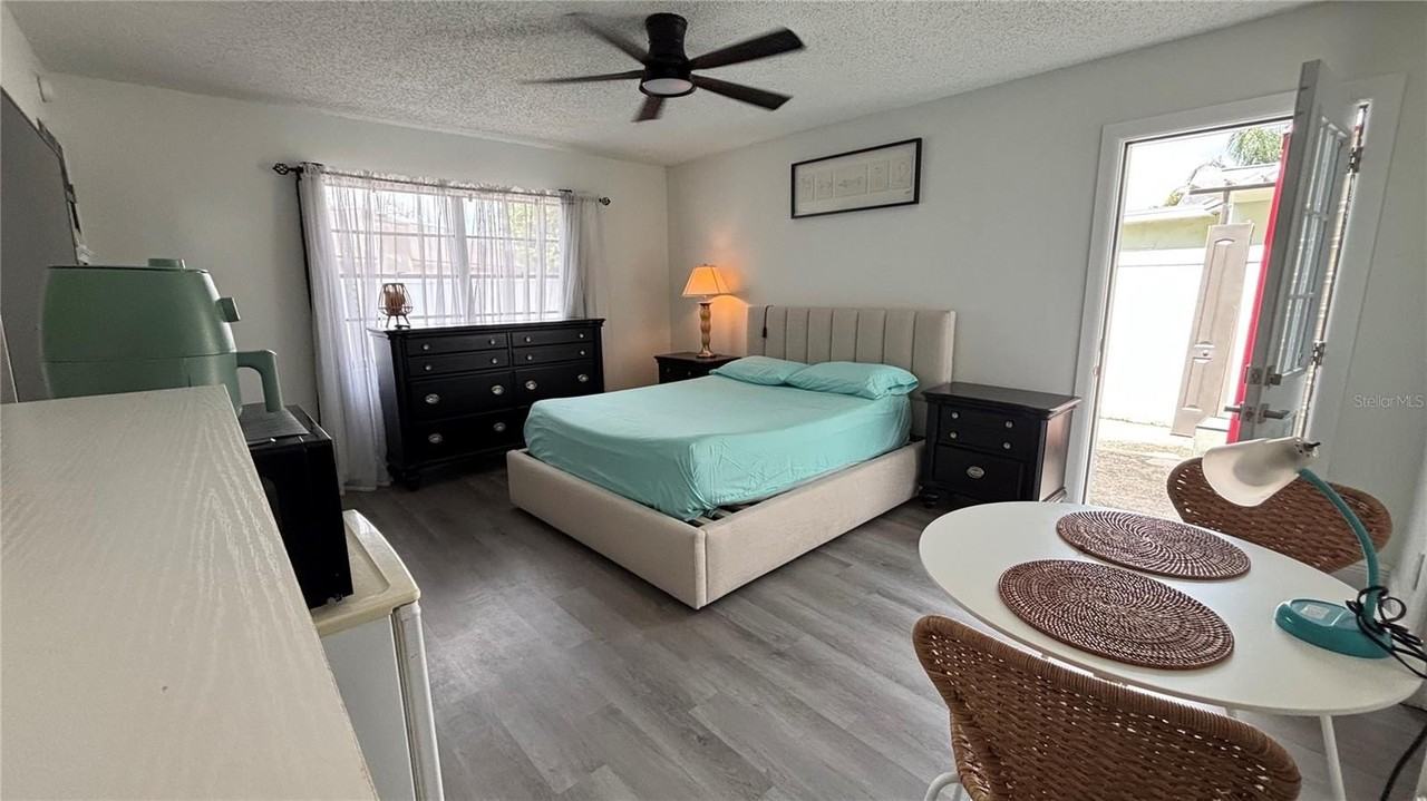 855 Sunridge Point Dr #B - Photo 2 of 18