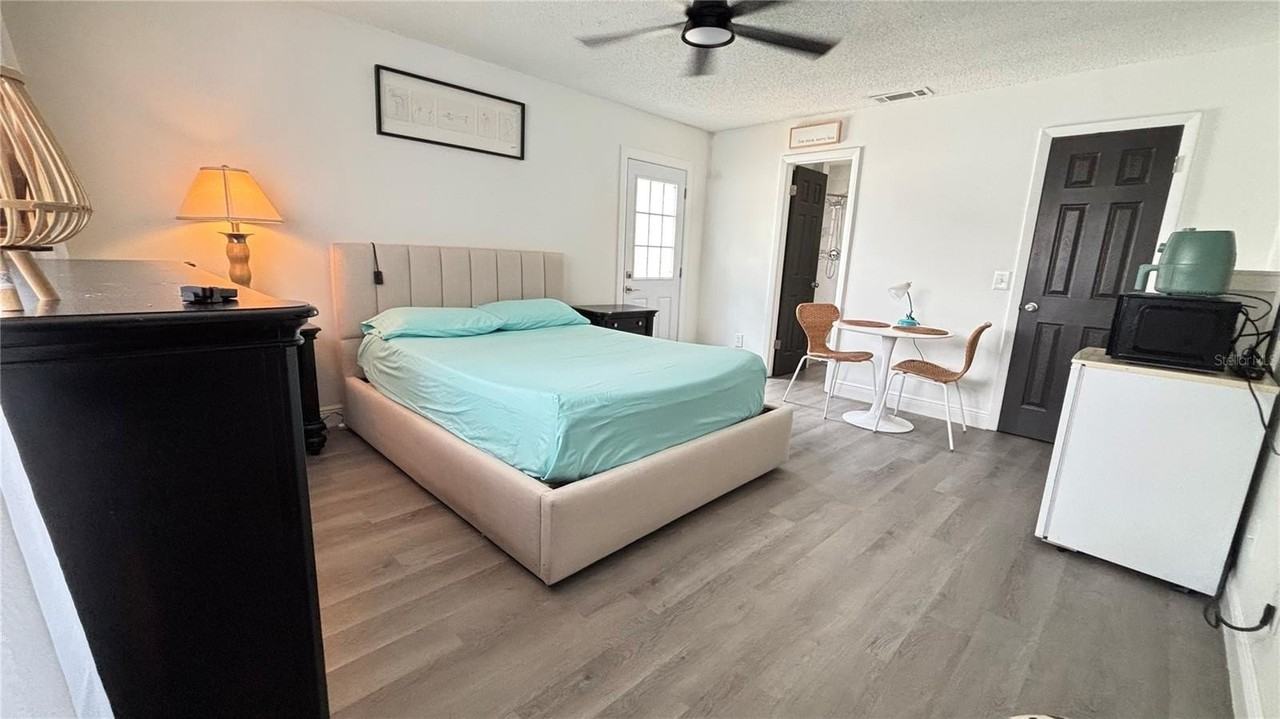 855 Sunridge Point Dr #B - Photo 3 of 18