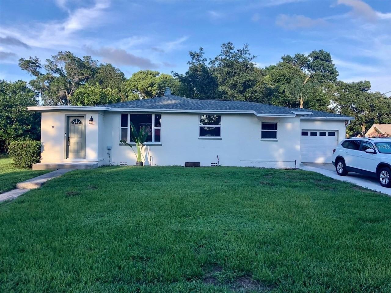 11 N Crest Ave - Photo 3 of 39