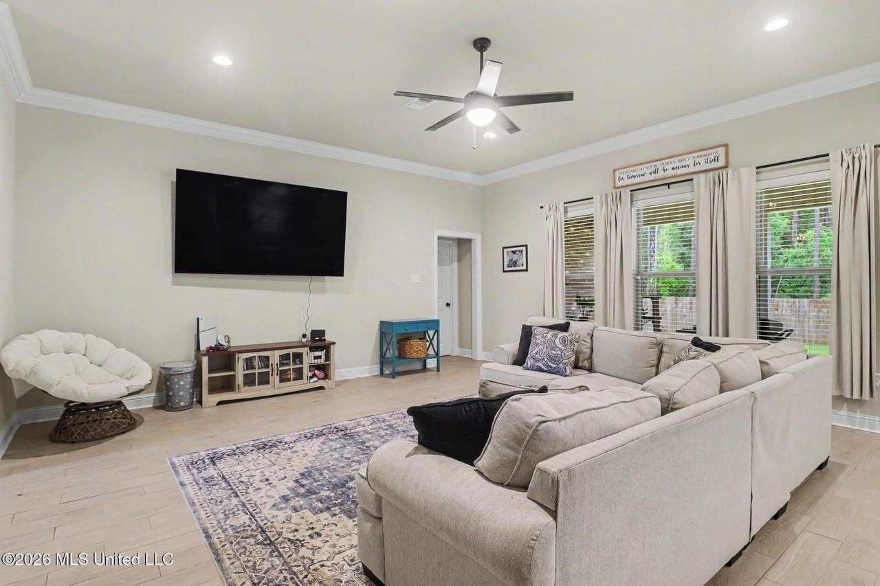 15550 Soaring Loop - Photo 7 of 24