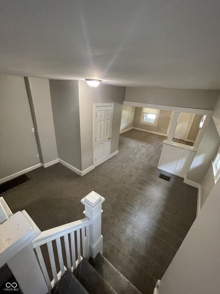 4212 E Washington St - Photo 7 of 19