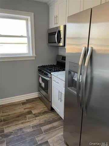 14 Linden St - Photo 4 of 10