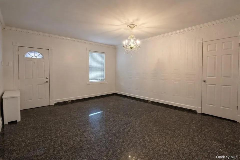 5440 80th St - Photo 7 of 9