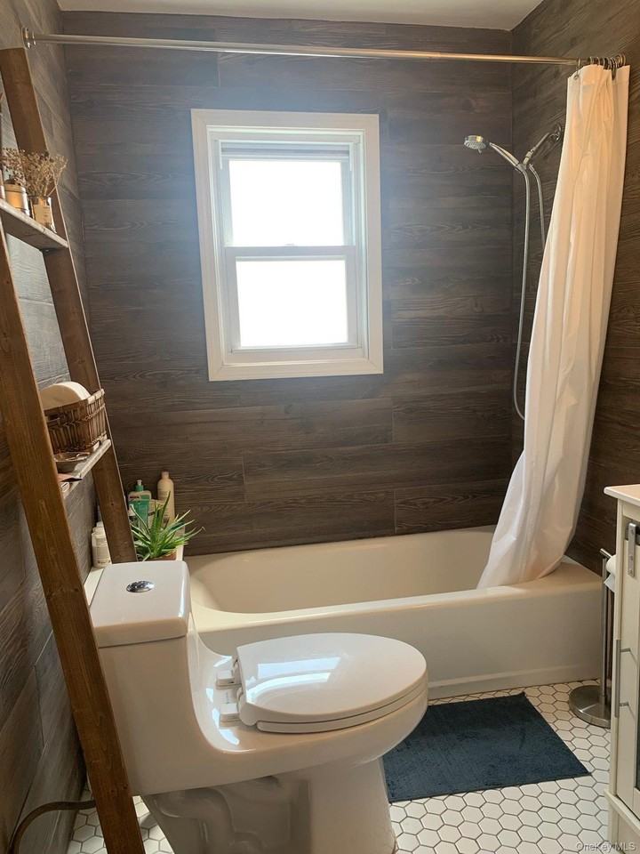 533 E Chester St - Photo 3 of 16